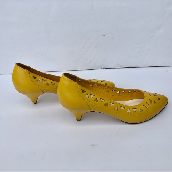 Vintage 80’s Flings geometric cutout kitten heels - Picture 7 of 7